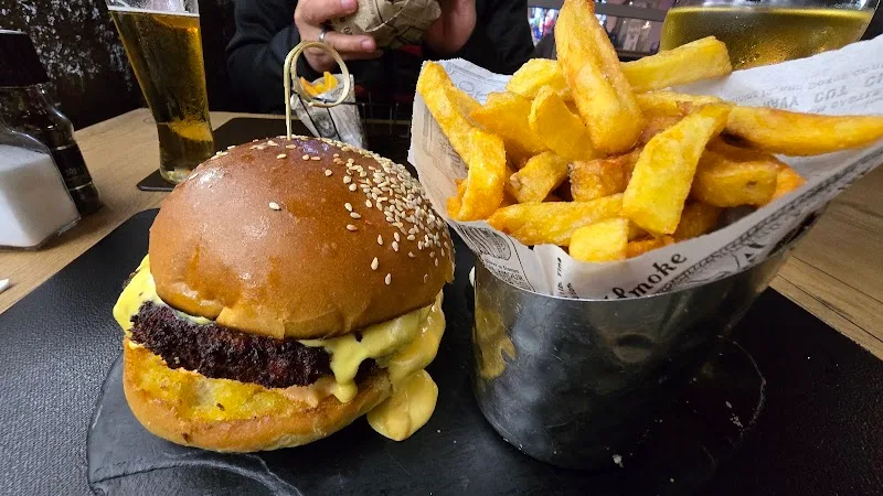 Meky's Burger Bar 2