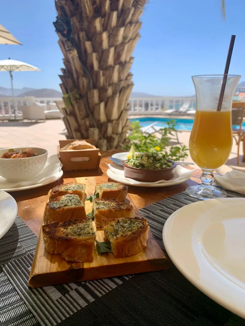The Casamarel - Restaurant Mindelo 3