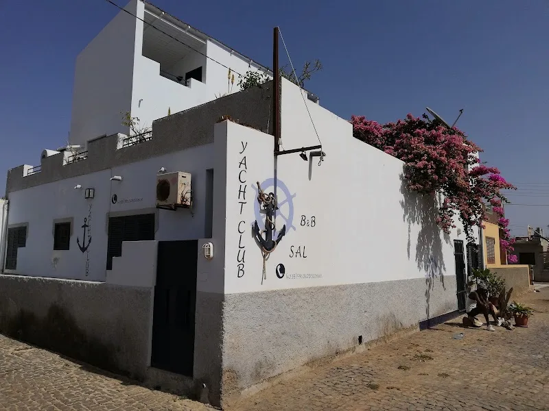 Yacht Club Sal 3