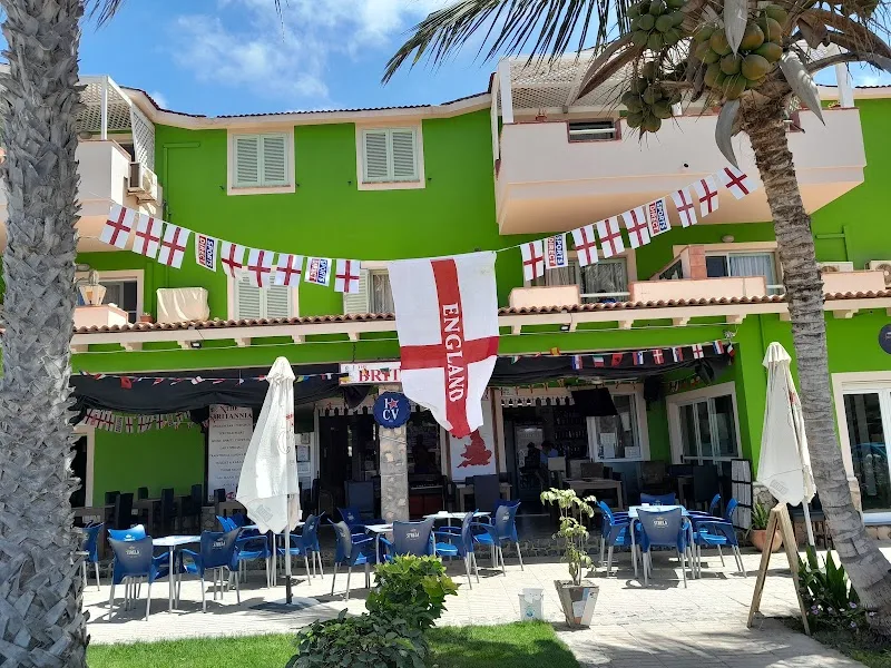 The Britannia @Bailey's Bar 3