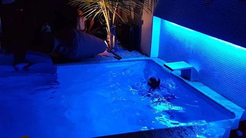 Zero Hours Nightclub 3