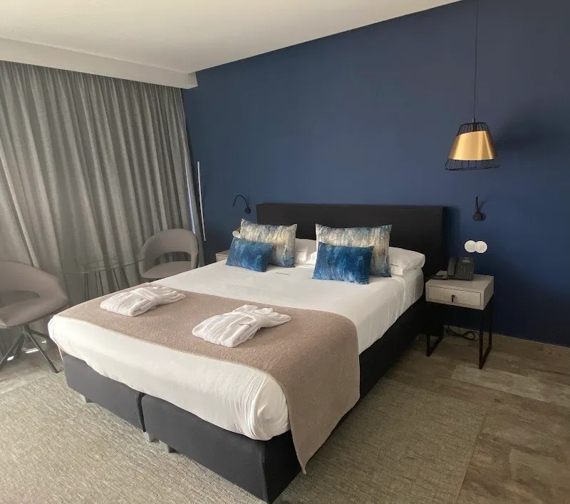 DESIGN SUITES HOTEL 2