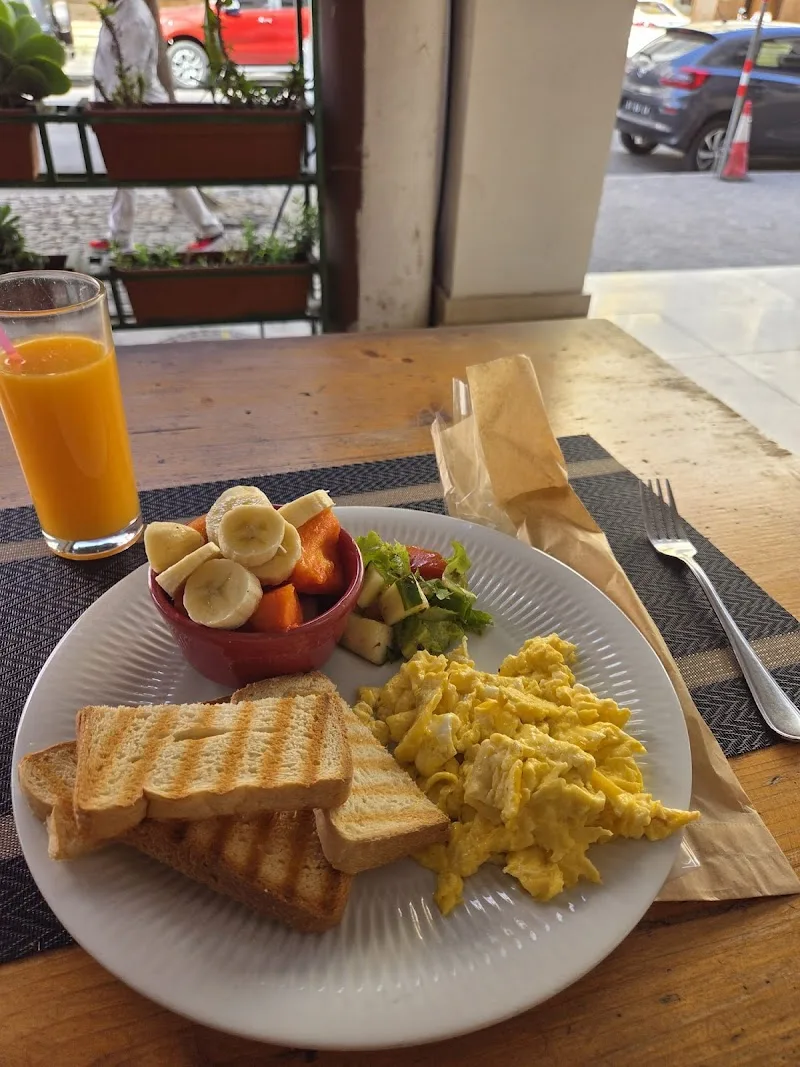 Natura Coffee Shop 3