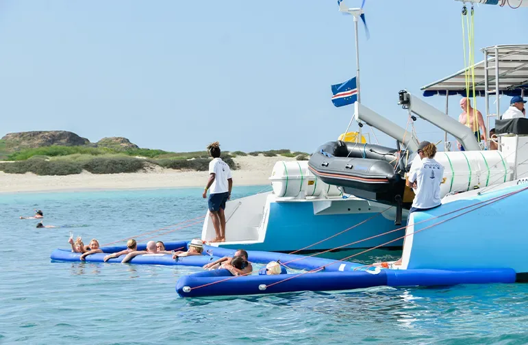 Catamaran Boa Vista : Croisière Tout Inclus 4