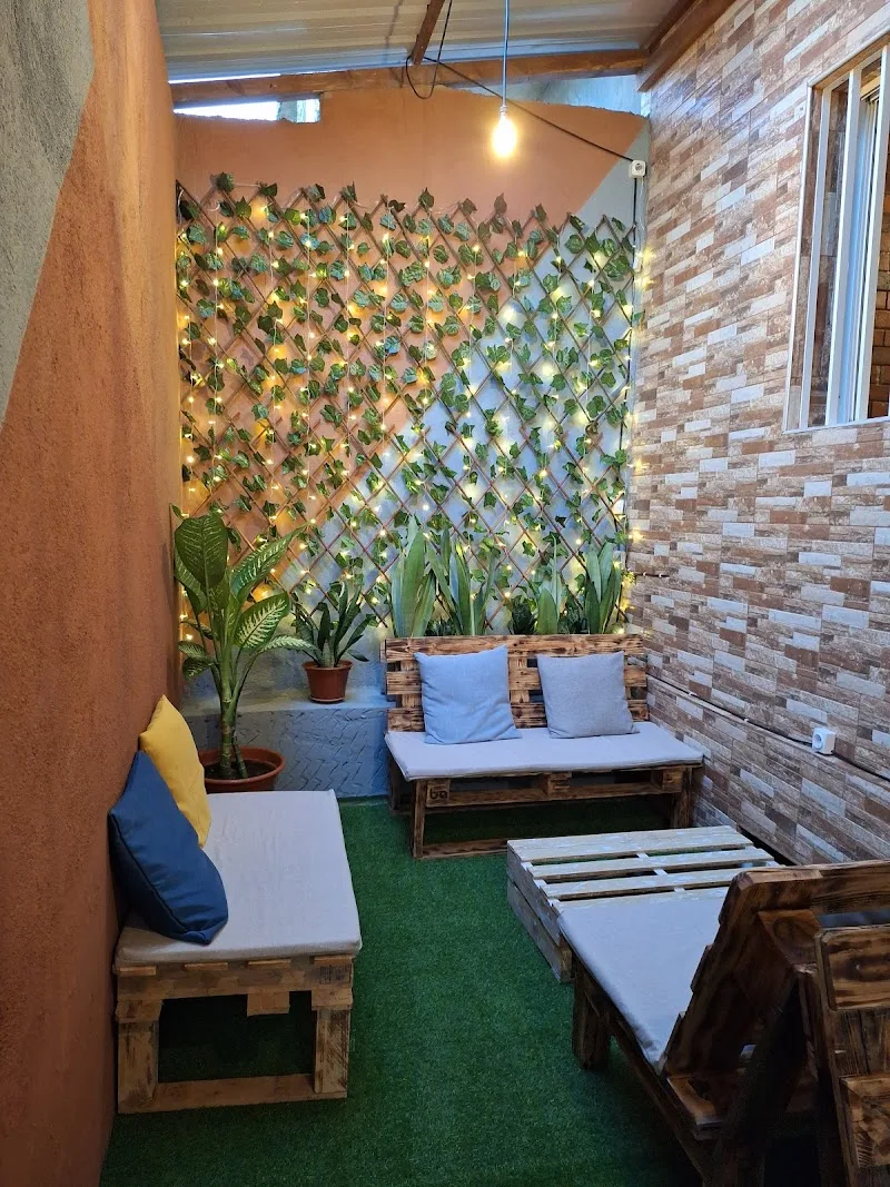 Rusticus Lounge Bar & Fast Food 3