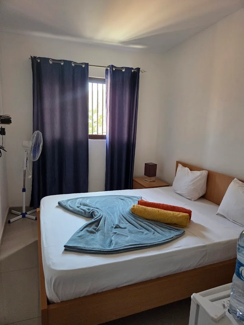 Plateau Bedroom & Chambre 1 2