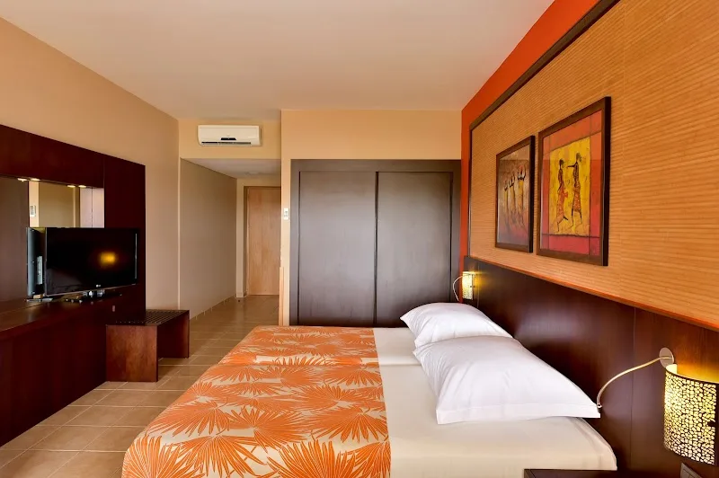 Pestana Trópico 2