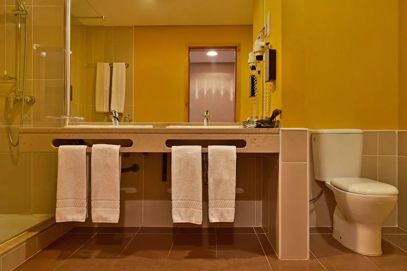 Pestana Trópico 4